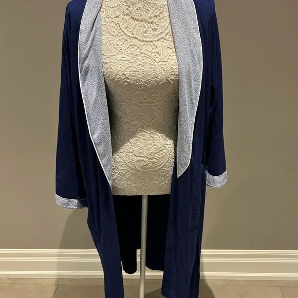 Elegant Navy Blue Women's Robe - Picture 5 of 5